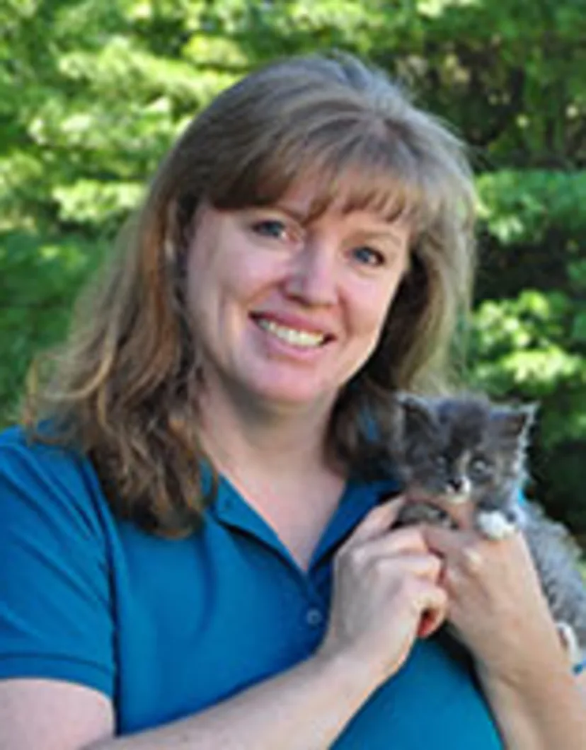 Acoaxet Veterinary Clinic Loraine Clark